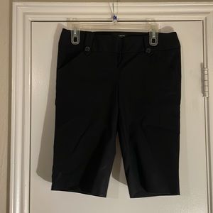 The Limited Drew fit black shorts, size 6.